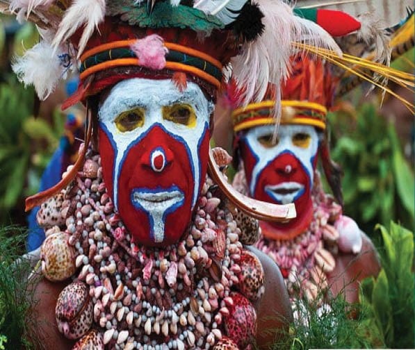 अंधविश्वास से भरे हैं ये 11 देश बच्चों से लेकर डेड बॉडी तक खा जाते हैं ये लोग!