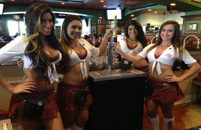 यहां लड़कियां बिना कपड़े पहने करती है घर में मेड का काम