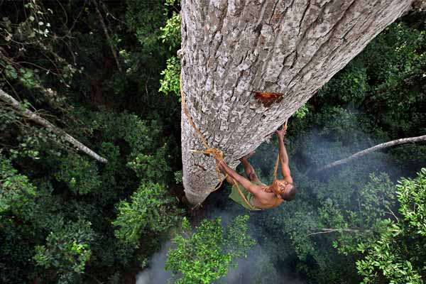 इंसानों को भी मारकर खा जाती है ये नरभक्षी जनजाति!