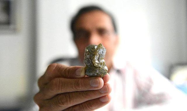 अरे वाह 600 करोड़ रुपए के गणेशजी भारत मे!