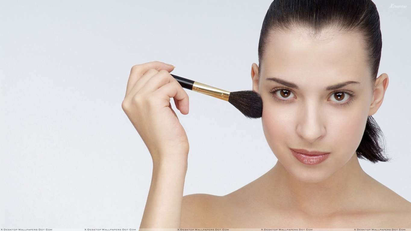 रिश्ते की शुरुआत में ये 5 बातें छुपाती हैं लड़कियां! जानिये