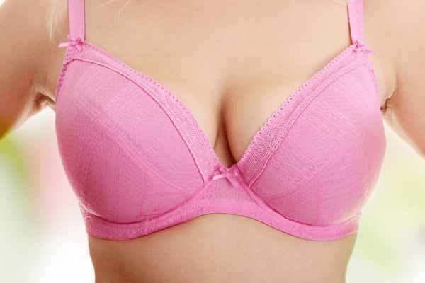 औरतों के छाती से जुड़े रोचक तथ्य-Interesting facts about women’s breasts