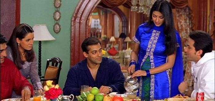 हर परिवार को सीखनी चाहियें ये 7 बातें संयुक्त परिवार पर बनी ‘हम साथ-साथ हैं’ फ़िल्म से,